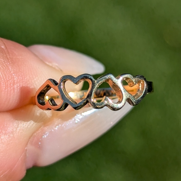 14K Solid Yellow Gold 4 Heart Ring Band - Picture 1 of 7